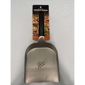 Blackstone 5621 Griddle Scoop: Durable Stainless Steel,Heat-Resistant Grill Tool